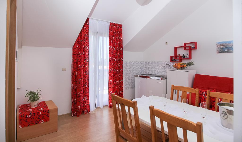 Apartments&Room Babic Kaštela Kültér fotó